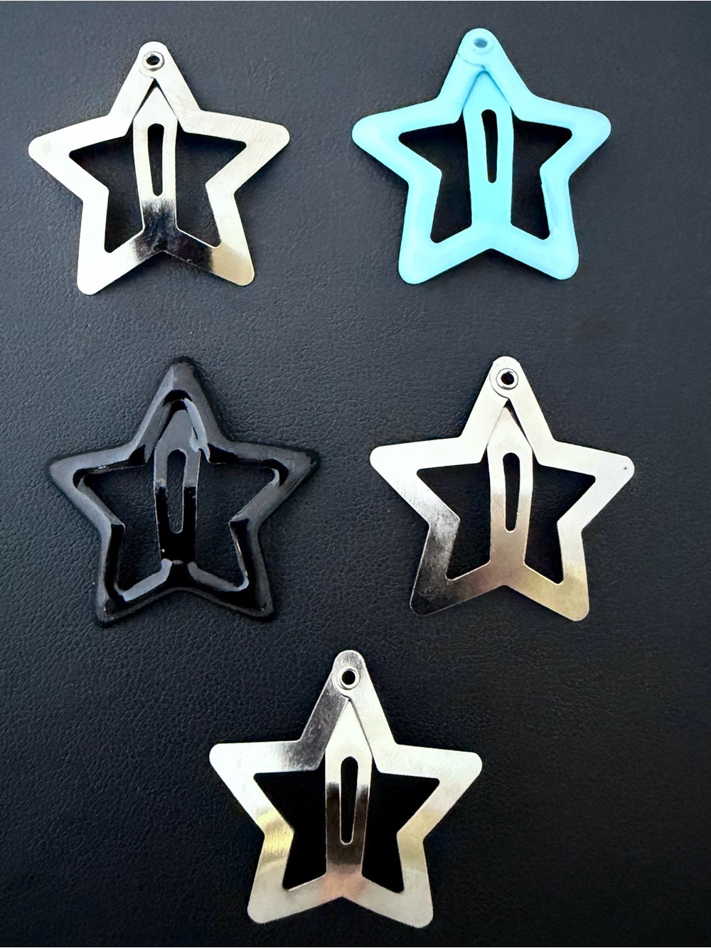 5 Snap Metal Hair Clips Barrettes ~ 1 Glow in Dark Blue Star, 1 Black, 3 Silver